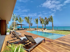 Pointe Azur private pool deck