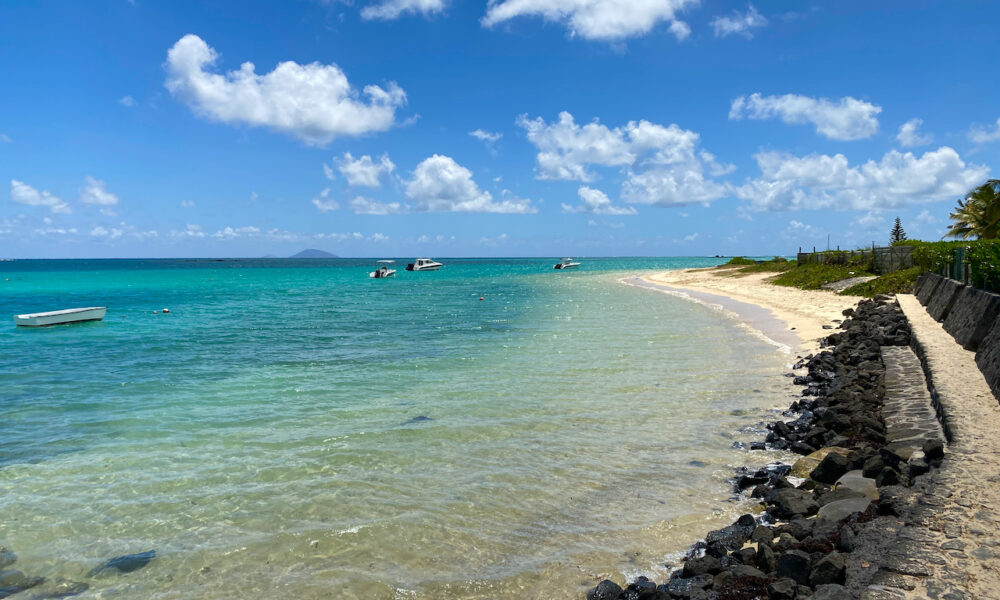 Villa Soleil Cap Malheureux beach to the right